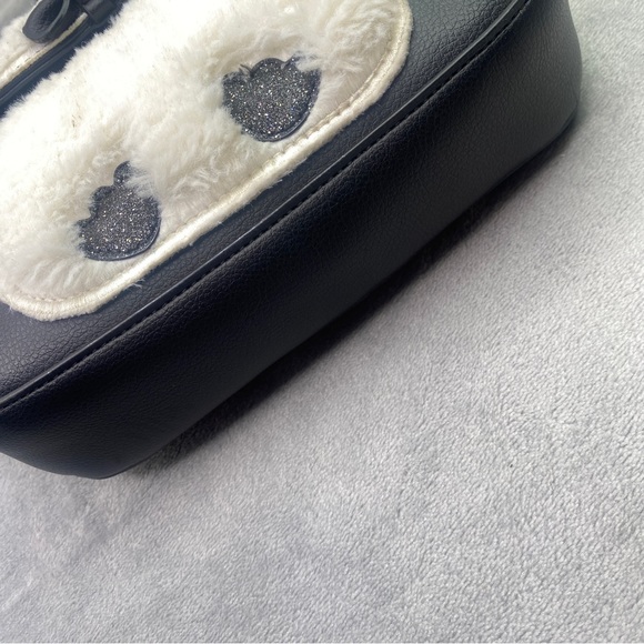 Betsey Johnson Penguin Crossbody Bag - Picture 7 of 11